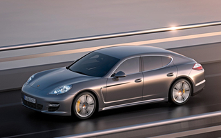 2012款保时捷panamera turbo s