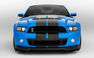 2013款福特野马 shelby gt500